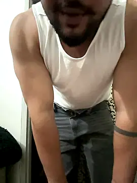 Snapshot of Rajbir0071 chatting on 11-03-25, 08:10 Rajbir0071 online show from 11-03-25, 08:10