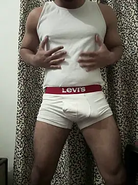 Snapshot of Rajbir0071 chatting on 11-05-25, 03:45 Rajbir0071 online show from 11-05-25, 03:45