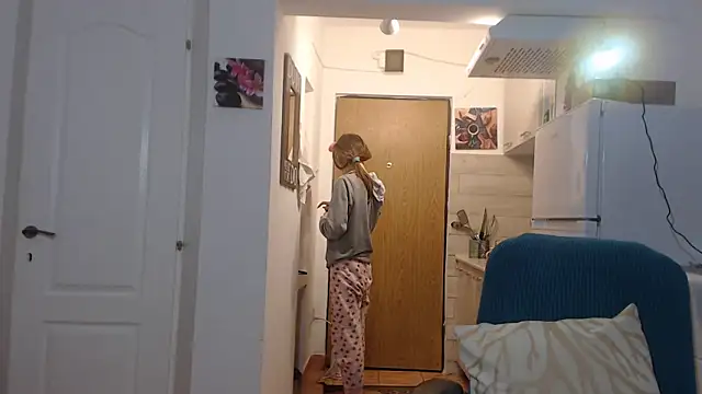 simyhvn online show from 02-19-25, 05:05