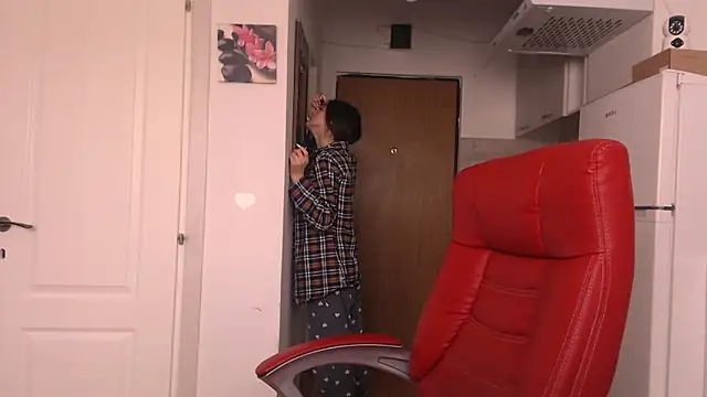 simyhvn online show from 04-20-26, 06:49