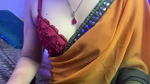 Queen Angelena online show from 04-30-26, 06:25