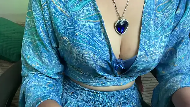 Queen Angelena online show from 06-26-26, 05:50