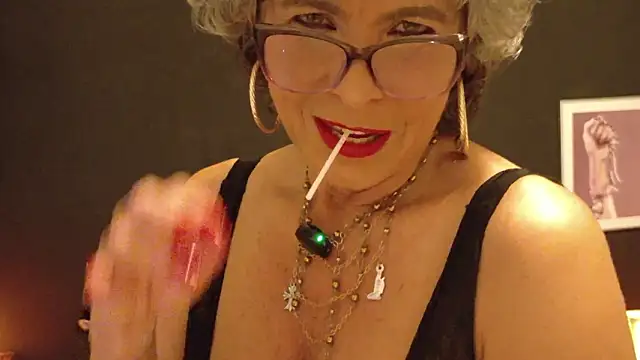 Snapshot of milfettefab chatting on 02-28-26, 12:11 milfettefab online show from 02-28-26, 12:11