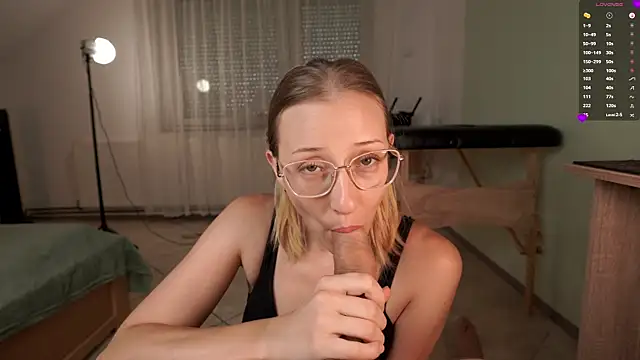 foxeslovefoxes online show from 06-29-26, 12:05