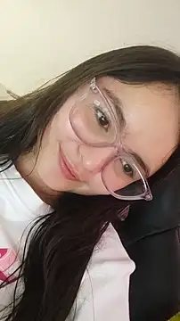 Snapshot of dannaparker chatting on 02-16-25, 10:43 dannaparker online show from 02-16-25, 10:43