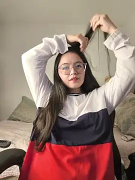 Snapshot of dannaparker chatting on 10-31-25, 03:51 dannaparker online show from 10-31-25, 03:51