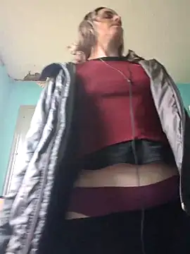 Snapshot of SexyRach75 chatting on 04-18-26, 02:32 SexyRach75 online show from 04-18-26, 02:32