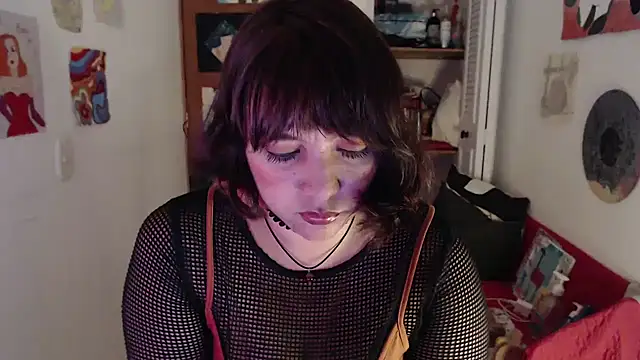 soynanabela28 online show from 10-18-25, 02:36