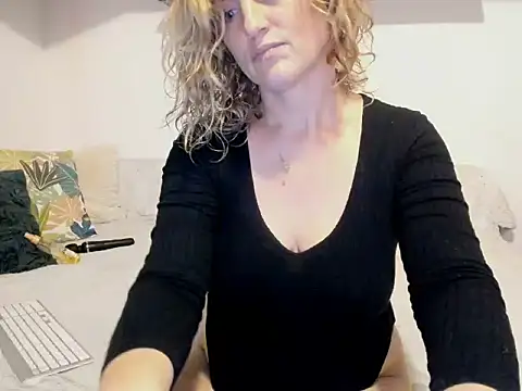 Jadore able online show from 02-08-25, 05:51