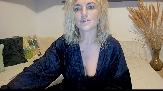 Jadore able online show from 10-28-25, 02:37