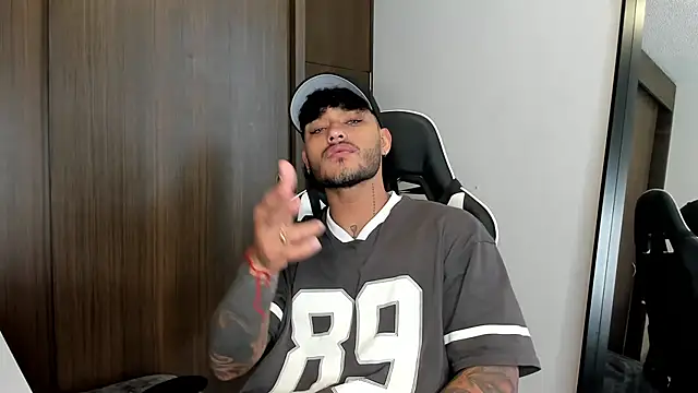 Alessandro Vanni online show from 12-29-24, 03:24