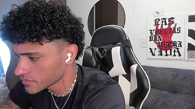 Alessandro Vanni online show from 12-18-25, 02:34