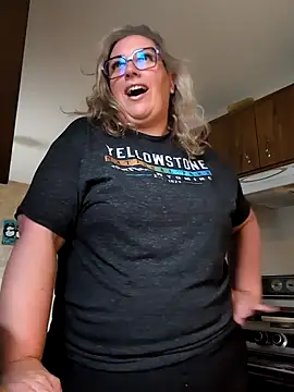 Canadian BBW online show from 06-15-26, 10:01