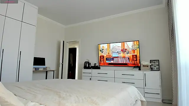  Miss Johansson  online show from 03-28-26, 12:38