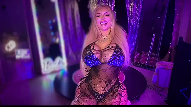 Snapshot of bimbotwerkqueen chatting on 01-18-25, 05:10 bimbotwerkqueen online show from 01-18-25, 05:10
