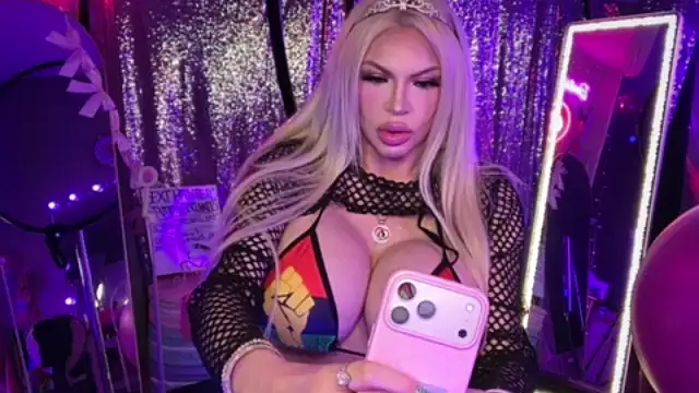 bimbotwerkqueen online show from 06-20-26, 01:52