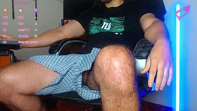 Snapshot of --mAk-- chatting on 02-01-25, 10:26 --mAk-- online show from 02-01-25, 10:26