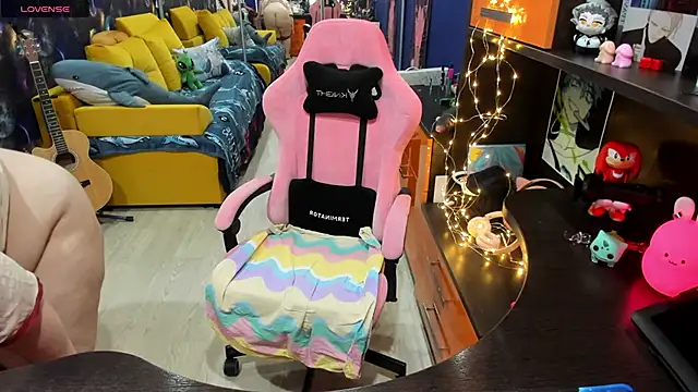 Softie Sofy online show from 02-04-25, 02:39