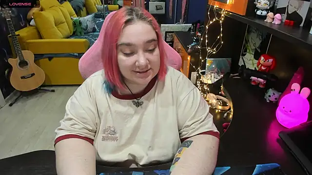 Softie Sofy online show from 02-12-25, 01:19