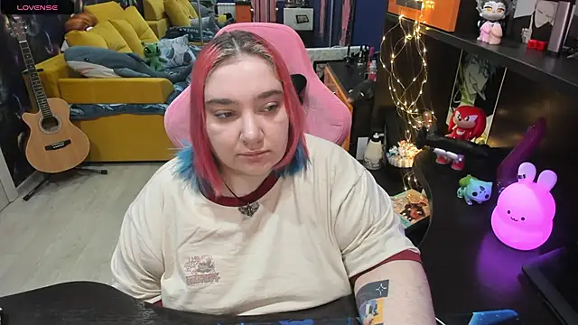 Softie Sofy online show from 02-19-25, 02:23