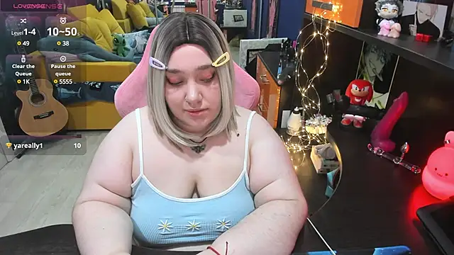 Softie Sofy online show from 02-26-25, 09:10