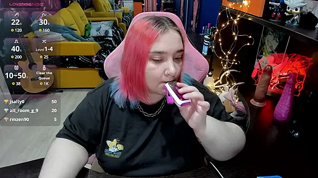 Softie Sofy online show from 03-22-25, 10:28