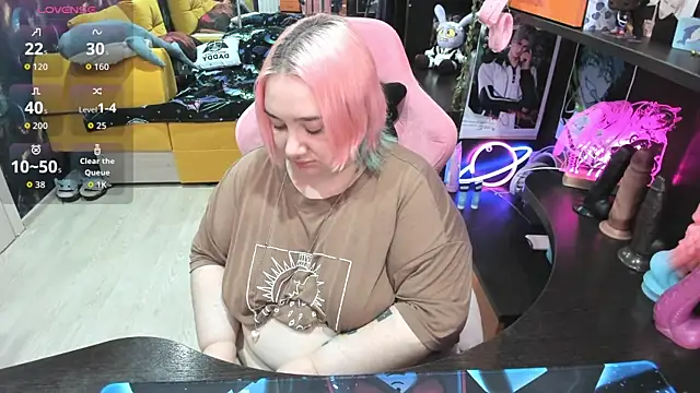 Softie Sofy online show from 04-21-26, 02:26