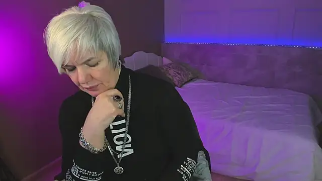 CarmenSoft online show from 10-20-25, 09:04