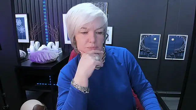 CarmenSoft online show from 06-19-26, 08:45