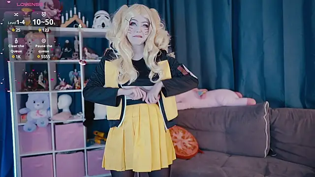 MadnessAlison online show from 03-19-25, 07:06