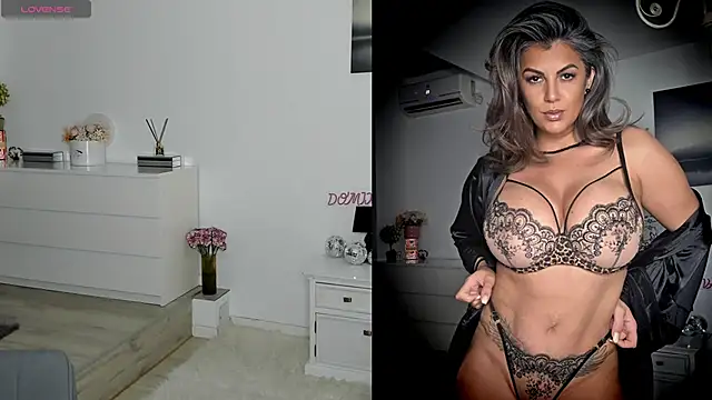 Domixdyva online show from 10-13-25, 10:37