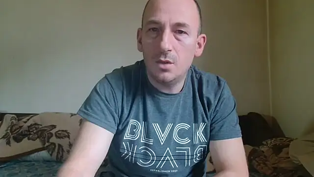 Snapshot of Johan___Barker chatting on 02-10-26, 11:03 Johan Barker online show from 02-10-26, 11:03