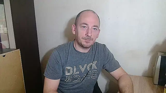 Snapshot of Johan___Barker chatting on 02-17-26, 11:50 Johan Barker online show from 02-17-26, 11:50