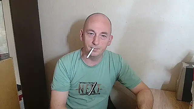 Snapshot of Johan___Barker chatting on 02-18-26, 01:51 Johan Barker online show from 02-18-26, 01:51