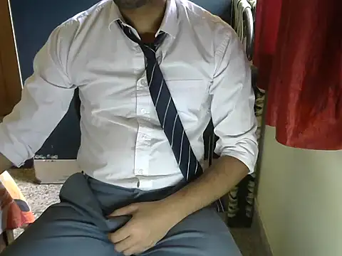 aloneboy1996 online show from 10-11-25, 07:40