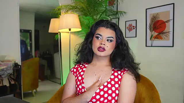 Snapshot of artechloe chatting on 02-11-25, 09:56 artechloe online show from 02-11-25, 09:56