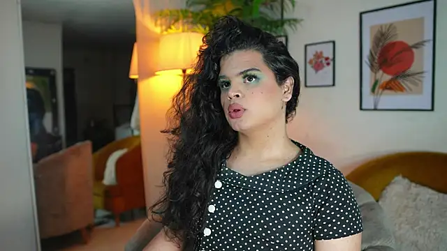 Snapshot of artechloe chatting on 02-19-25, 02:23 artechloe online show from 02-19-25, 02:23