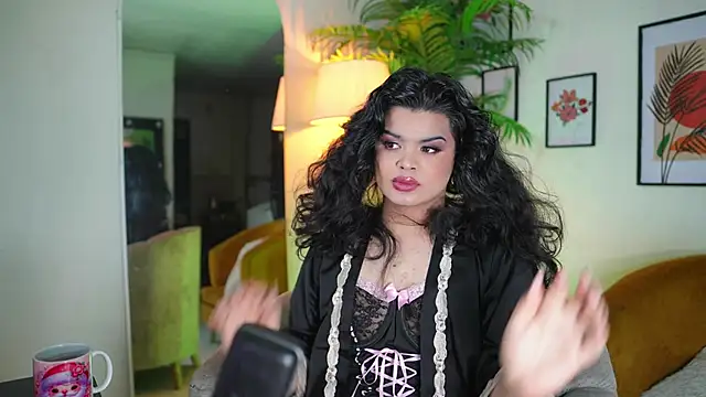 Snapshot of artechloe chatting on 02-21-25, 04:29 artechloe online show from 02-21-25, 04:29