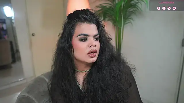 Snapshot of artechloe chatting on 09-29-25, 11:09 artechloe online show from 09-29-25, 11:09