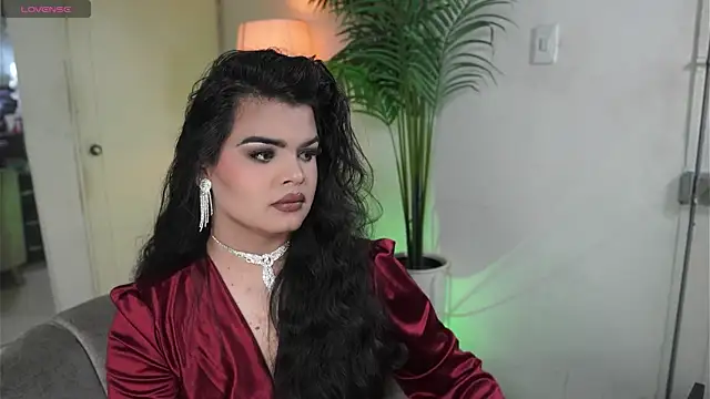 Snapshot of artechloe chatting on 10-11-25, 11:25 artechloe online show from 10-11-25, 11:25