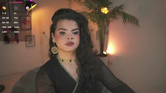 Snapshot of artechloe chatting on 01-09-26, 10:44 artechloe online show from 01-09-26, 10:44