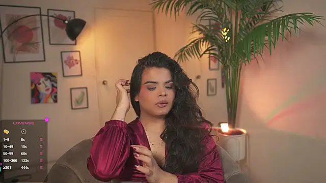 Snapshot of artechloe chatting on 02-01-26, 03:16 artechloe online show from 02-01-26, 03:16