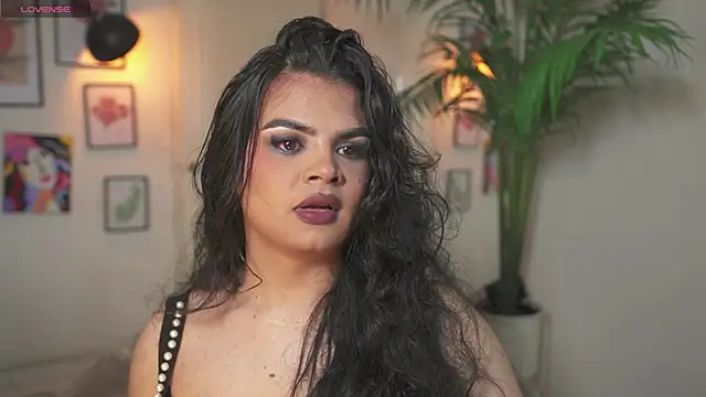 Snapshot of artechloe chatting on 02-07-26, 07:39 artechloe online show from 02-07-26, 07:39