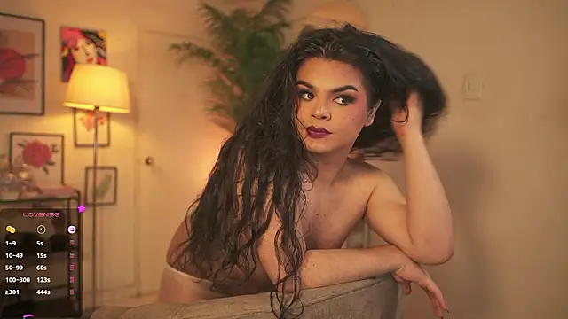 Snapshot of artechloe chatting on 02-17-26, 03:03 artechloe online show from 02-17-26, 03:03