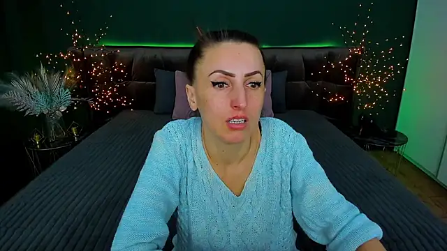 Rebecca Diamond online show from 02-11-25, 06:40