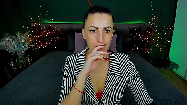 Rebecca Diamond online show from 03-16-25, 06:20