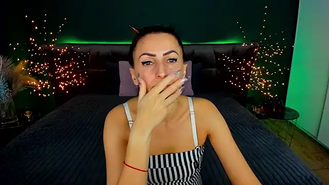 Rebecca Diamond online show from 10-05-25, 05:39