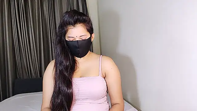 Snapshot of YourLovelyQueen chatting on 12-08-24, 05:29 YourLovelyQueen online show from 12-08-24, 05:29