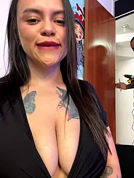 Snapshot of linaresjessyca chatting on 11-13-25, 05:23 linaresjessyca online show from 11-13-25, 05:23