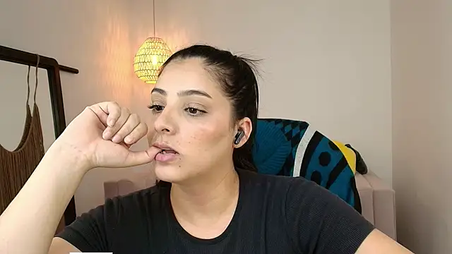 YummyAnna  online show from 02-10-26, 08:13